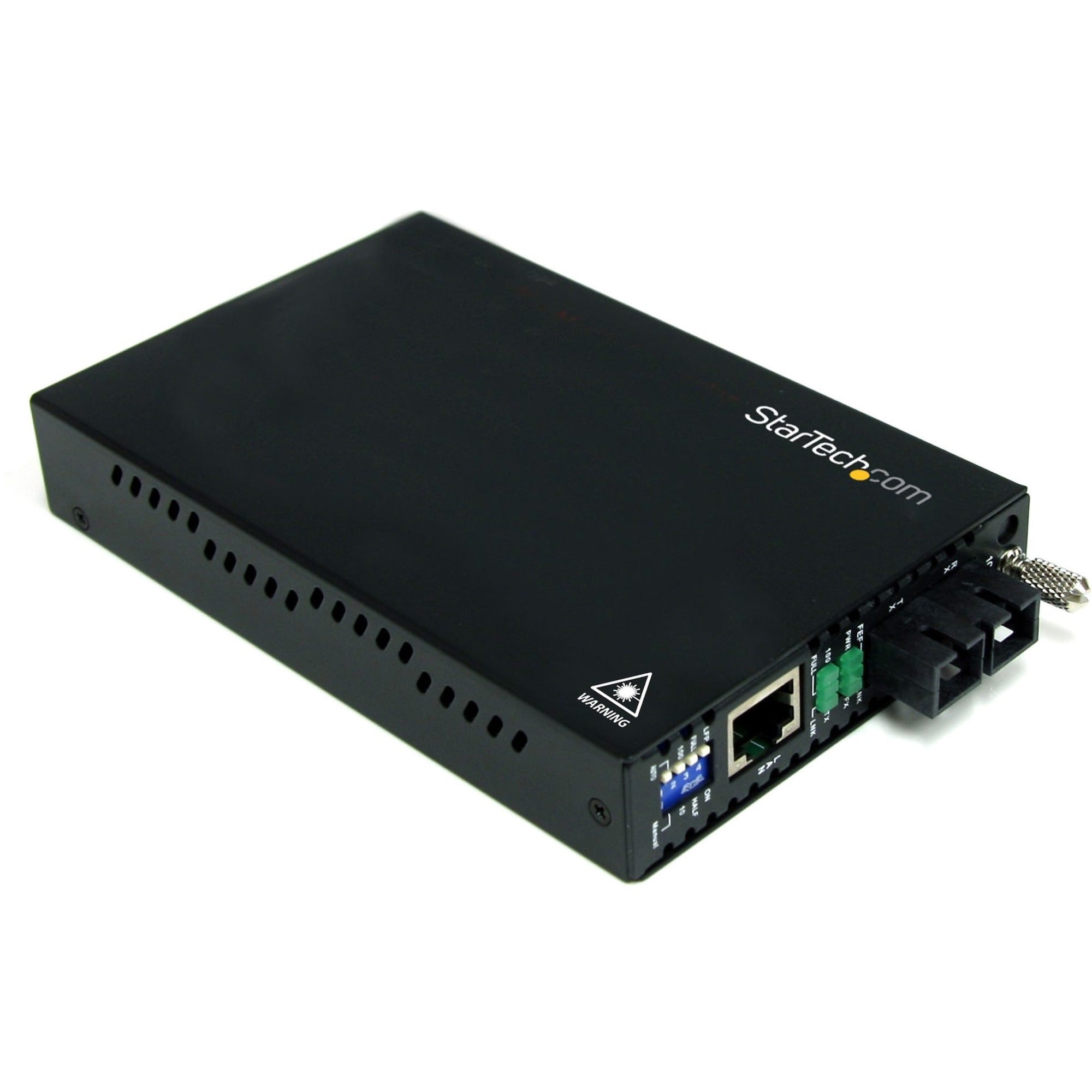 StarTech.com 10/100 Mbps Multi Mode Fiber Media Converter SC 2 km - ET90110SC2