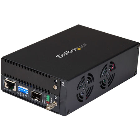 StarTech.com 10 Gigabit Ethernet Copper-to-Fiber Media Converter - Open SFP+ - Managed - 10G Ethernet Media Converter - ET10GSFP